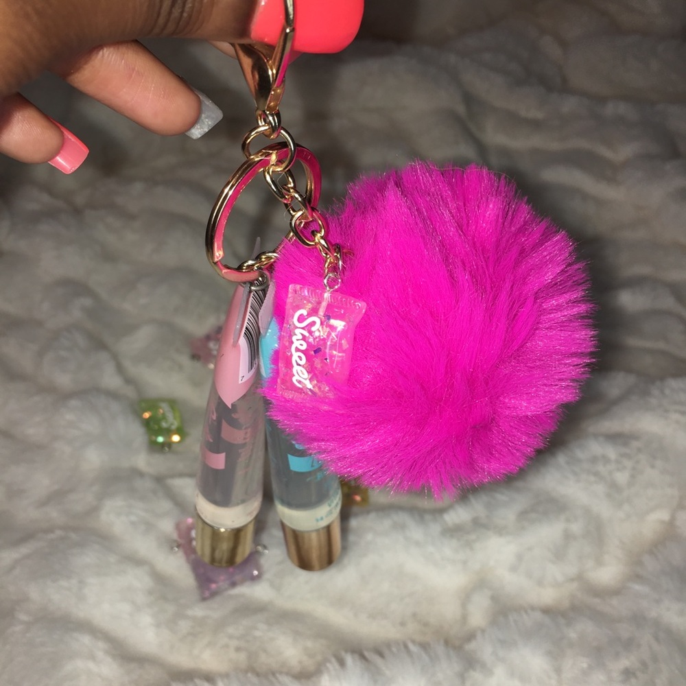 pinkaluscious keychain 💞
